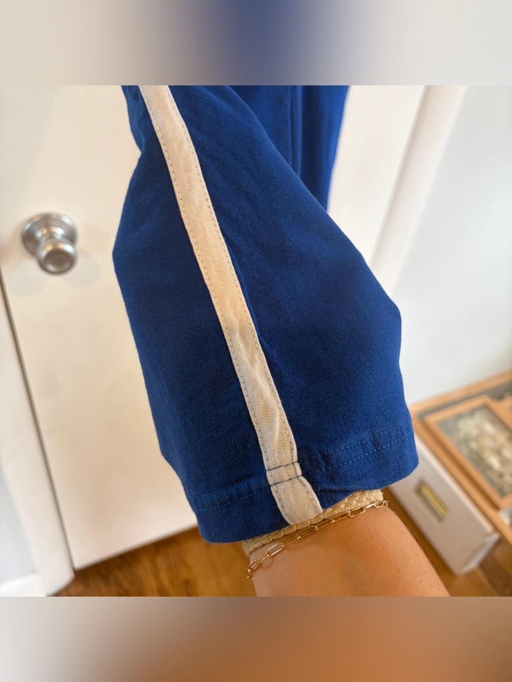 Drama Gold Jeans Company Y2K Fitted Bootcut Sweatpants. Size: Small. - Picture 5 of 7
